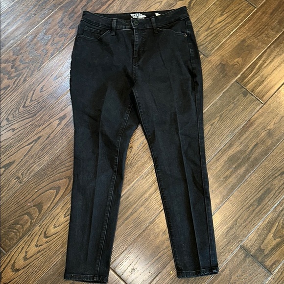 Time and Tru Women's Black Jeans size 10 petite high rise skinny - Picture 3 of 7